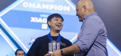 王者归来！“小孩”曾卓君再次夺得EVO《拳皇15》冠军 - 奇趣星球报