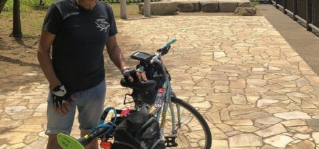 80岁日本老翁骑行美国，误闯军事重地、被枪瞄准也挡不住他的冒险热情 - 我的世界基岩版中文站