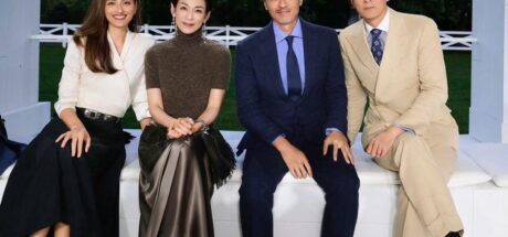 从日剧经典到潇洒离婚,铃木保奈美时装周惊艳亮相,重现“赤名莉香”风采! - 我的世界基岩版中文站