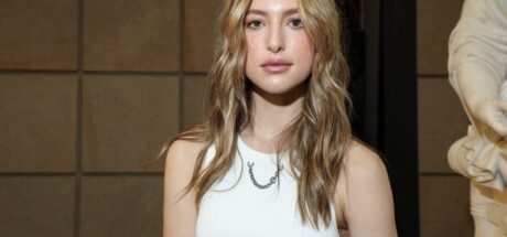 不张扬却幸福满满!Steve Jobs 小女儿 Eve Jobs 与奥运马术选手订婚 - 我的世界基岩版中文站