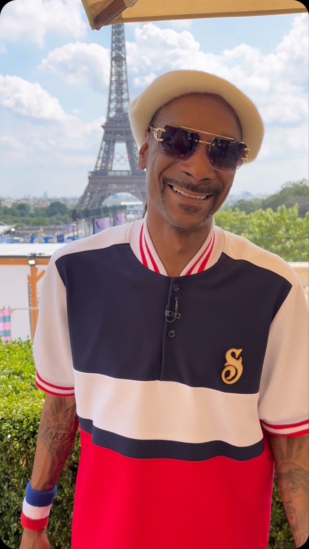 嘻哈教父 Snoop Dogg 台上霸气，台下却是温暖祖父！为孙儿换卡通装，处理女儿生活的方式让人惊讶 - 我的世界基岩版中文站 - 我的世界基岩版中文站
