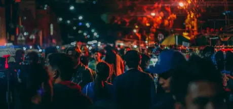 《人民日报》：“脾气不应大于本事，地位不应高于德行！” - 我的世界基岩版中文站