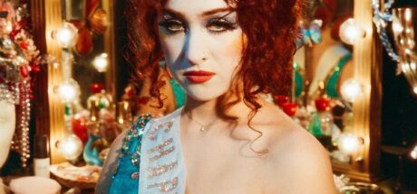 酷儿女王Chappell Roan爆红!Adele示爱,Lady Gaga称赞,她就是你偶像的偶像! - 我的世界基岩版中文站