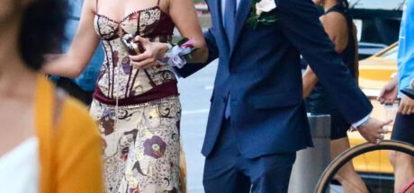 Tom Cruise 女儿 Suri 恋爱了!男友撞脸 Timothée,甜蜜拥吻羡煞旁人 - 我的世界基岩版中文站