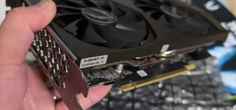 日本旧衣店淘到RTX3060显卡?老板竟不知宝贝价值,白菜价卖出引发热议! - 我的世界基岩版中文站