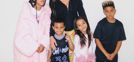 Kim Kardashian小女儿6岁颜值惊人!网友惊呼:未来的超级名媛已诞生 - 我的世界基岩版中文站