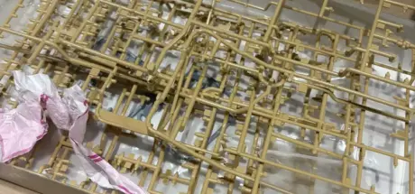 日本网友卖模型遇骗子！客人要求退货，却发现里面物品被调包成垃圾！ - 我的世界基岩版中文站