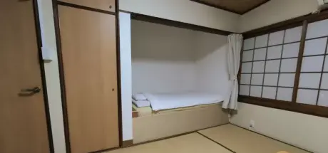 日式旅馆竟保留了壁橱床！难道是让客人体验“哆啦A梦”的生活？ - 我的世界基岩版中文站