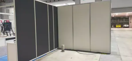 日本厂商第一次参展闹大乌龙！到场才惊觉原来摊位隔间要自己准备，差点社死！ - 我的世界基岩版中文站