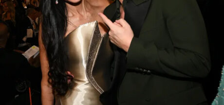 Demi Moore 传跟 Andrew Garfield 热恋!在金球奖上调情,已发展到同居,人生只要放胆没什么没可能! - 我的世界基岩版中文站