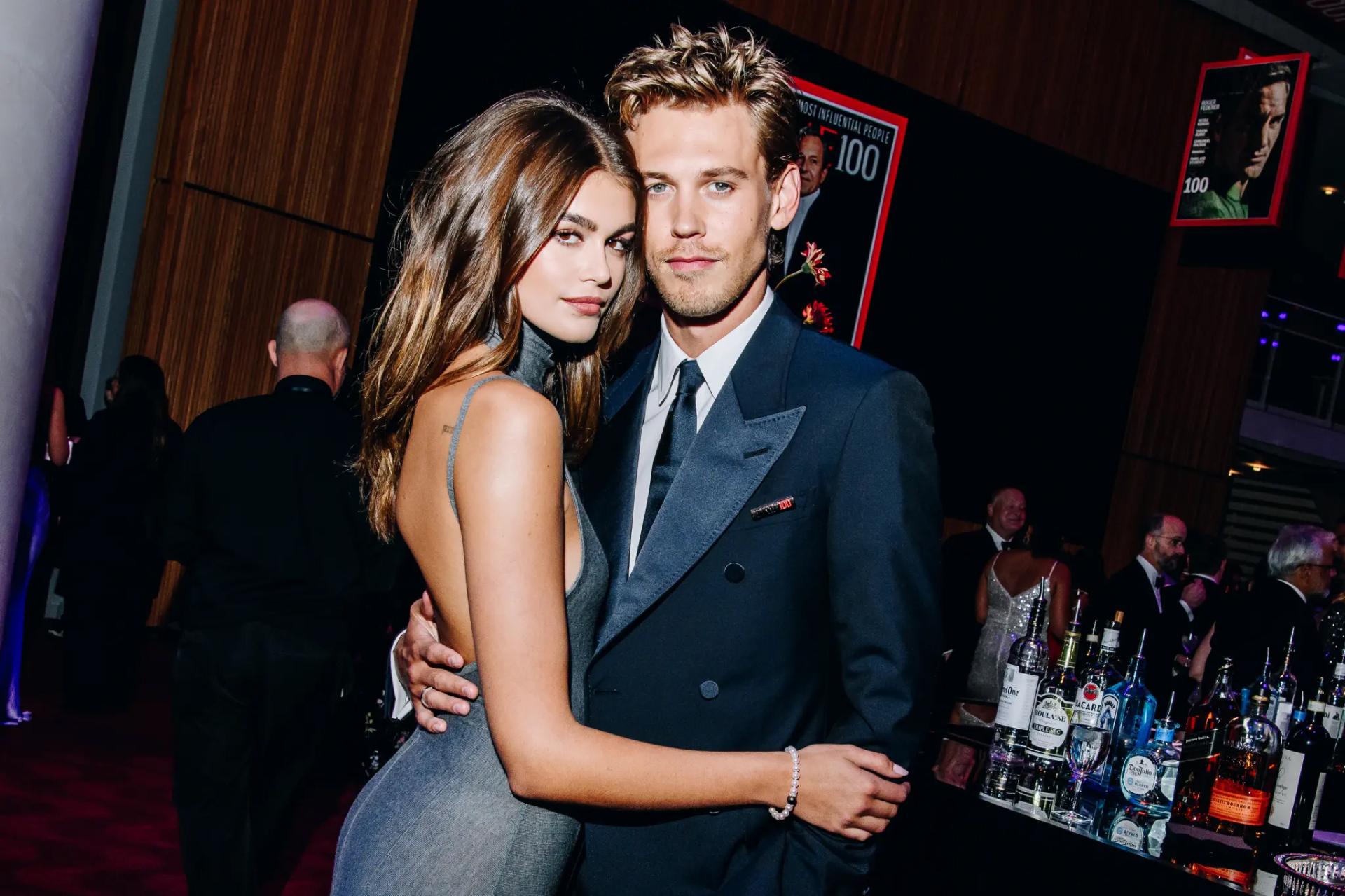Kaia Gerber 与 Austin Butler 分手，曾是好莱坞最时髦情侣！年龄未妨碍相爱，女方被指搭上 SNL 男星！ - 我的世界基岩版中文站 - 我的世界基岩版中文站