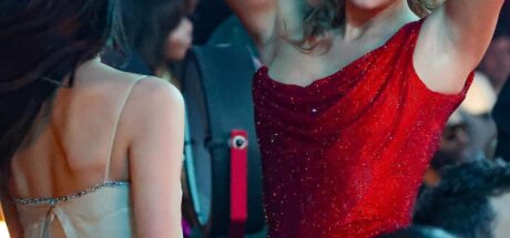 Taylor Swift 和 Beyoncé 世纪同台,Olivia 破冰 Sabrina!观众席和台上一样有戏,67届格莱美奖太精彩! - 我的世界基岩版中文站