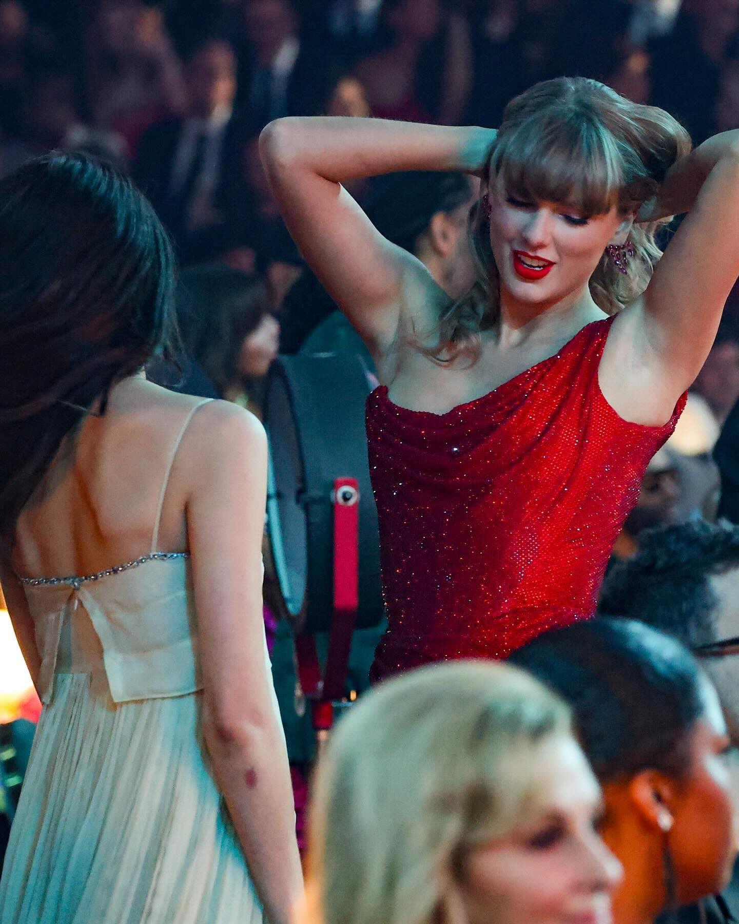 Taylor Swift 和 Beyoncé 世纪同台，Olivia 破冰 Sabrina！观众席和台上一样有戏，67届格莱美奖太精彩！ - 我的世界基岩版中文站 - 我的世界基岩版中文站