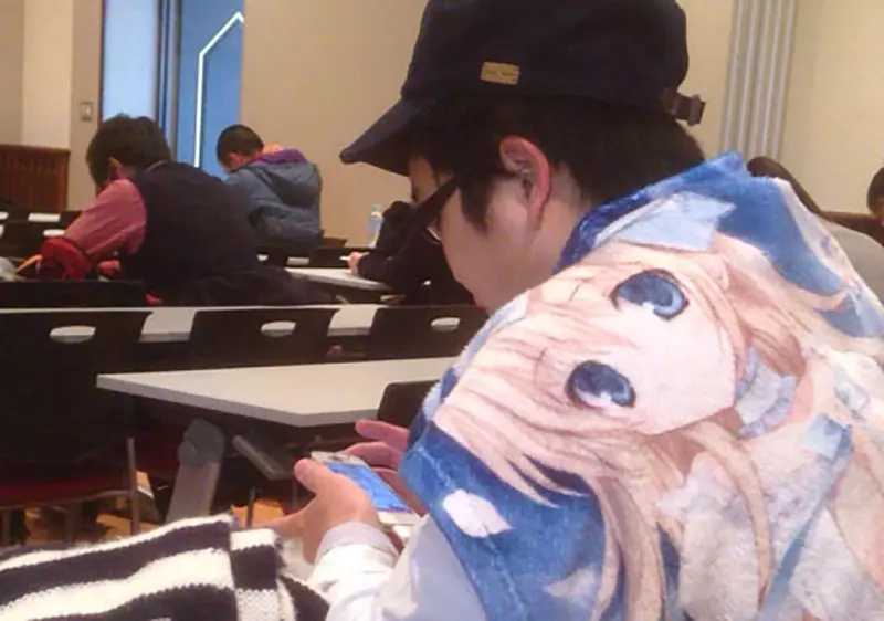 日本网友带动漫周边参加大学考试，被其他考生拍照嘲笑还发网上！两人竟结为好友直到10年后依然有联系！ - 我的世界基岩版中文站 - 我的世界基岩版中文站
