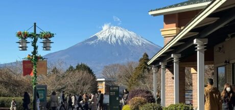日本富士山爆出天价登山费! 登山费用一口气涨4倍!连当地网友都气炸了! - 我的世界基岩版中文站