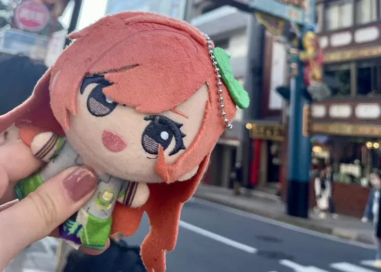 日本声优亲自教学分享“玩偶拍摄技巧”,选对手机镜头非常重要!1倍和3倍镜头视觉效果竟会差这么多! - 奇趣星球报 - 奇趣星球报