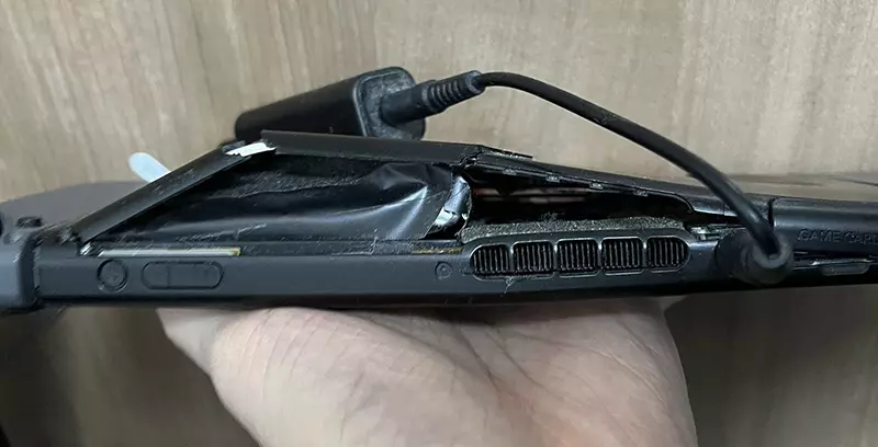 日本网友议论“Switch电池膨胀的人”，这位玩家还想撑到二代出！大家纷纷劝他赶快去回收！ - 我的世界基岩版中文站 - 我的世界基岩版中文站