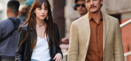 Pedro Pascal 在 A24 新作《物质主义者》狂追 Dakota Johnson!现实中他跟 Jennifer Aniston 传绯闻,感情很神秘! - 我的世界基岩版中文站