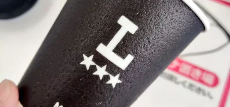 日本网友议论“失败的杯子设计”，LAWSON便利商店咖啡杯上面写着L！然而却不是大杯！ - 我的世界基岩版中文站