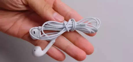 日本网友分析“有线耳机的优缺点”，明明是因为非常好用！才不是什么次文化中二年轻人的玩具！ - 我的世界基岩版中文站