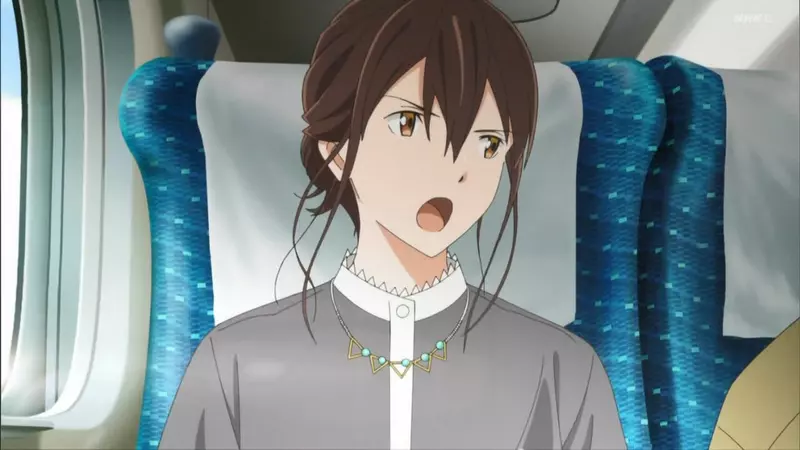 日本知名声优搭新干线“发现座位被占了”，甚至还把脚搁在桌板上！然而机智如她，利用自己的低沉男声击退翘脚大叔！ - 奇趣星球报 - 奇趣星球报