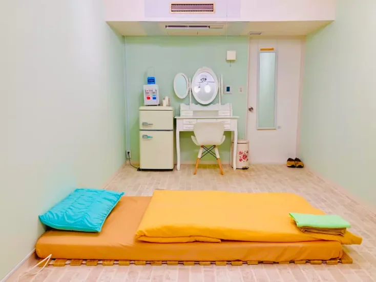 日本网友议论“看起来很假的酒店”，就好像是布景模型或是摄影棚之中！连日本当地人都不相信这是真的! - 奇趣星球报 - 奇趣星球报