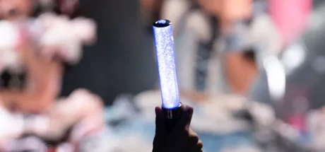 日本网友议论“失败的演唱会照片”，想拍偶像却失焦让摄影师失望了！然而许多人却觉得,捕捉到了偶像的独有氛围！ - 我的世界基岩版中文站