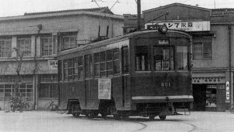 日本广岛有轨电车新路线开放营运，各地铁道迷都赶来“抢拍打卡”！然而抢尽风头的却是辆80岁的老爷车！ - 我的世界基岩版中文站 - 我的世界基岩版中文站