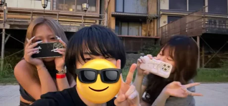 日本网友议论“辣妹神都市传说”，只要在京都的河边郁闷睡着！就会出现黑白辣妹鼓励你！ - 我的世界基岩版中文站