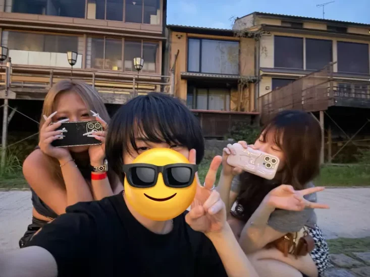 日本网友议论“辣妹神都市传说”，只要在京都的河边郁闷睡着！就会出现黑白辣妹鼓励你！ - 奇趣星球报 - 奇趣星球报