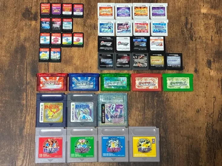 日本网友自豪分享“《宝可梦》历代游戏全都玩遍了”,其他玩家也不甘示弱!最后变成了狂热粉丝晒收藏的场景! - 奇趣星球报 - 奇趣星球报
