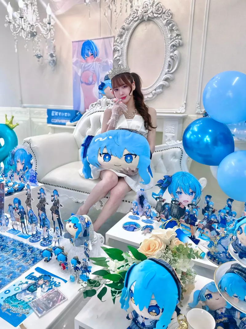 《收藏同款周边商品的人》只有转卖商才会这么做？死忠粉丝都来分享家中的祭坛了