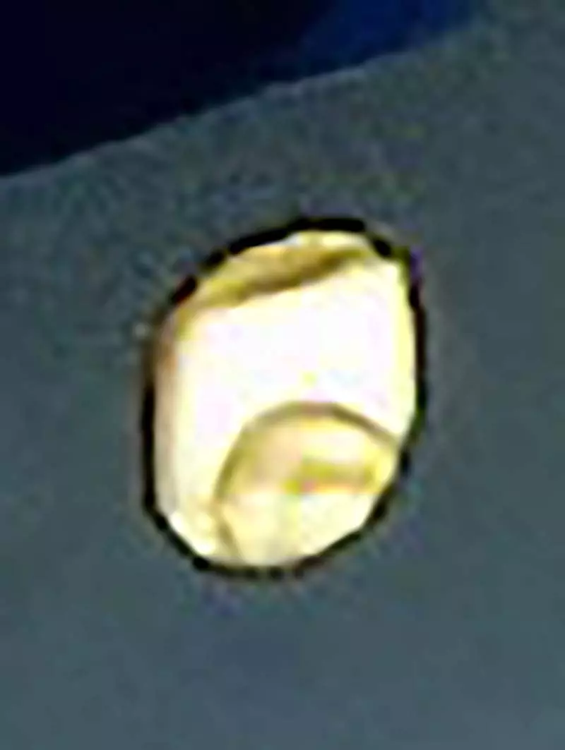 《话题飞机照片》第7排的乘客是男是女?摄影师的见解引爆网友议论 《话题飞机照片》第7排的乘客是男是女?摄影师的见解引爆网友议论