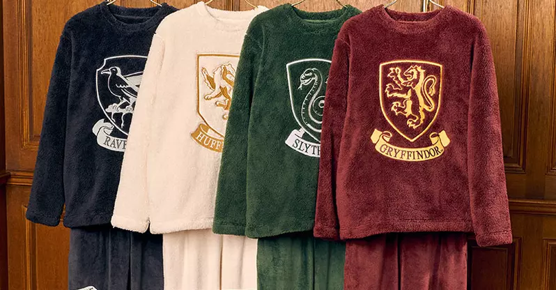 日本网友议论“《哈利波特》联名商品赫奇帕奇学院被严重排挤”，似乎完全被边缘化了！獾院学生集体发出怒吼了！ - 奇趣星球报 - 奇趣星球报