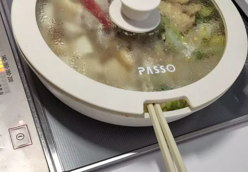 日本网友议论“吃火锅习惯的卫生习惯”，夹完生肉的筷子你会煮一下吗！很多人竟觉得这样可以消毒！ - 奇趣星球报 - 奇趣星球报