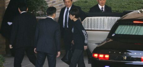 日本首相高市早苗终搬公邸,运动装亮相引网友热议! - 奇趣星球报