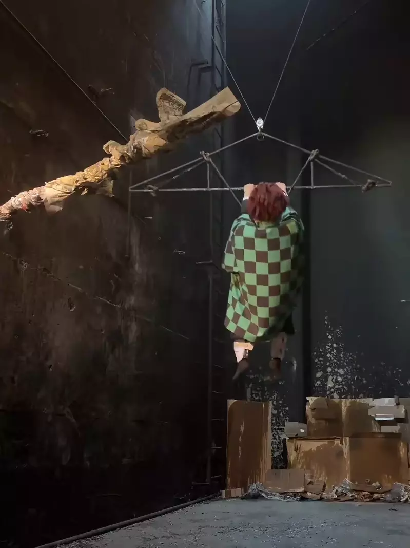 COSER挑战《史上最硬COSPLAY摄影》为了化身炭治郎豁出去了