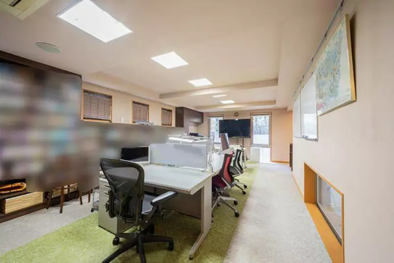 价值4.4亿的日本豪宅挂牌出售，因一间神秘画室露馅！被网友扒出房主竟是那个画《龙樱》的男人！ - 奇趣星球报 - 奇趣星球报