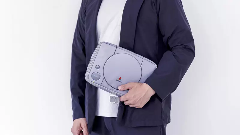 难道记忆出现严重偏差了吗！日本网友热议：Switch 2竟与30年前的初代PS竟然一样大！