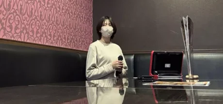 独自去KTV竟遇顶级社死！日本30岁女生被困几十人派对大包间，用AI找陪唱却惨遭无情排挤，画面太残忍让人笑喷！ - 奇趣星球报
