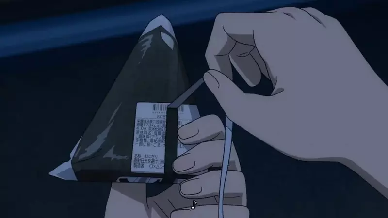 外国游客看呆！被日本动画硬核科普的三角饭团开法火了，本土网友加码“不沾油反套神技”太逆天！