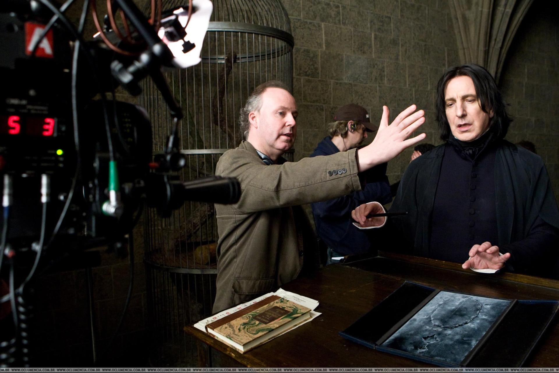 斯内普的吐槽日记火出圈！《哈利波特》书迷惊叹：原来他天天想把导演的头按到墙上！