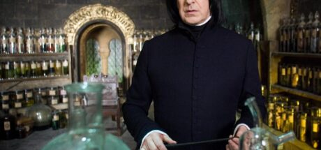 斯内普的吐槽日记火出圈！欧美《哈利波特》书迷惊叹：原来他天天想把导演的头按到墙上！ - 奇趣星球报