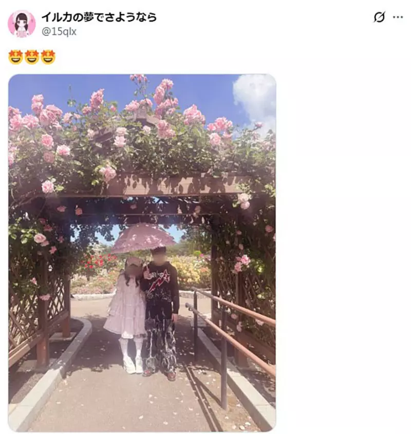 日本网友吵翻“洛丽塔穿搭”!女生精致到发亮,旁边男生到底穿什么才不把整组气场拉垮! 日本网友吵翻“洛丽塔穿搭”!女生精致到发亮,旁边男生到底穿什么才不把整组气场拉垮!