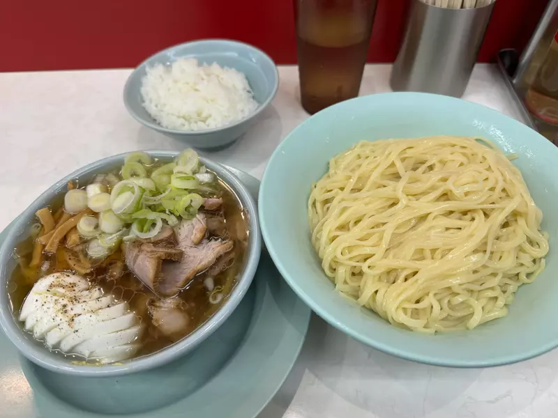 日本网友吐槽“凌晨4点吃到一碗难吃到生气的拉面”!汤色不对,职人怀疑店家漏了关键的调味汁! 日本网友吐槽“凌晨4点吃到一碗难吃到生气的拉面”!汤色不对,职人怀疑店家漏了关键的调味汁!