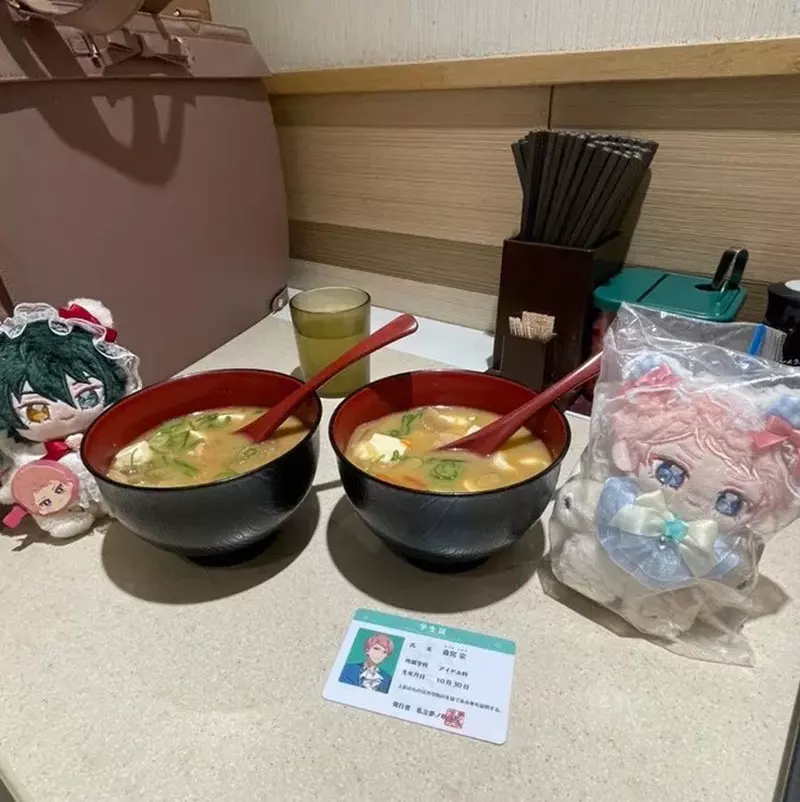 为《偶像梦幻祭》省住宿费,她住进大阪西成区廉价酒店,追星到底该省到哪一步? 为《偶像梦幻祭》省住宿费,她住进大阪西成区廉价酒店,追星到底该省到哪一步?