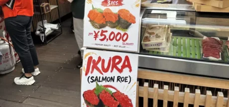 日本游客区“餐饮价格引争议”，英文招牌越醒目越该绕开！网友为这条提醒分成两派！ - 奇趣星球报