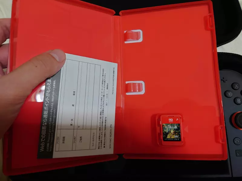 新游戏拆开只剩卡带和一张纸，玩家怀念起旧说明书：以前回家路上就能开始冒险！