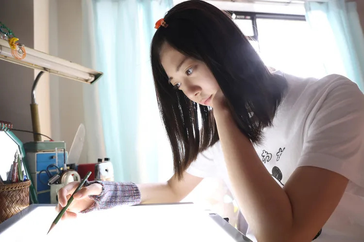连休息都觉得有负罪感?日剧《两人逃避》里的两个女孩,让人重新想起无所事事的快乐! 连休息都觉得有负罪感?日剧《两人逃避》里的两个女孩,让人重新想起无所事事的快乐!