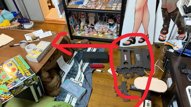 漫画家矢野トシノリ踩折叠椅摔伤停更:后脑勺撞上桌沿,别再把图省事当成没风险 漫画家矢野トシノリ踩折叠椅摔伤停更:后脑勺撞上桌沿,别再把图省事当成没风险